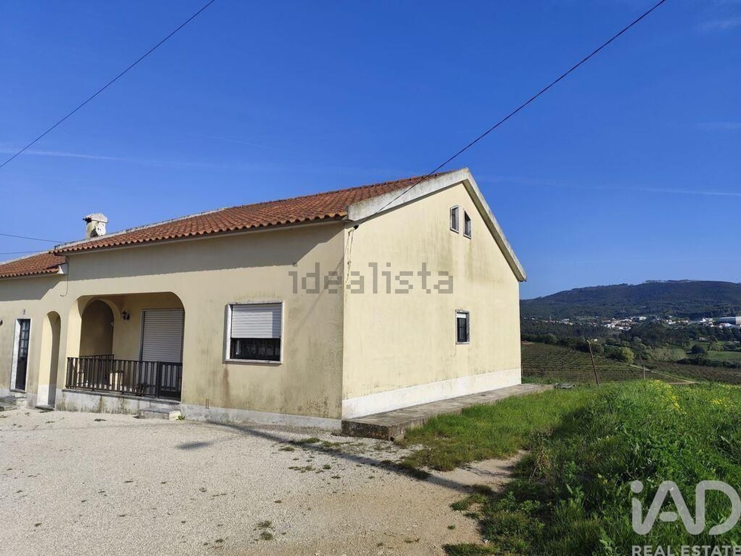 小楼房或独栋别墅出售在Lamas e Cercal - 外立面