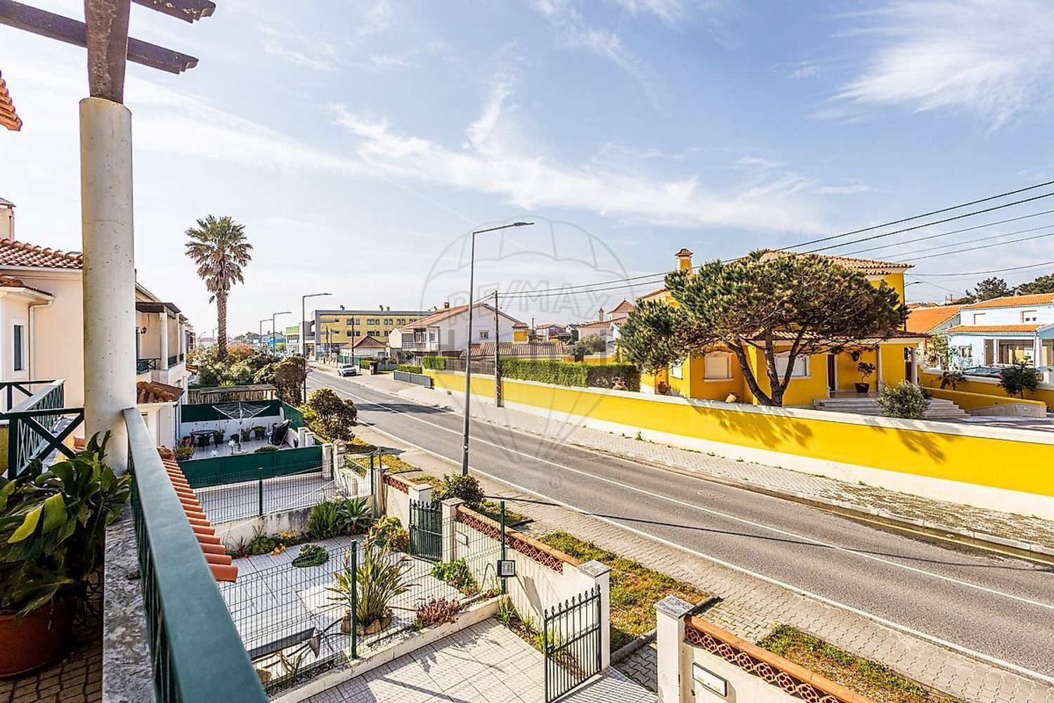 小楼房或独栋别墅出售在Rua das Flores - 照片