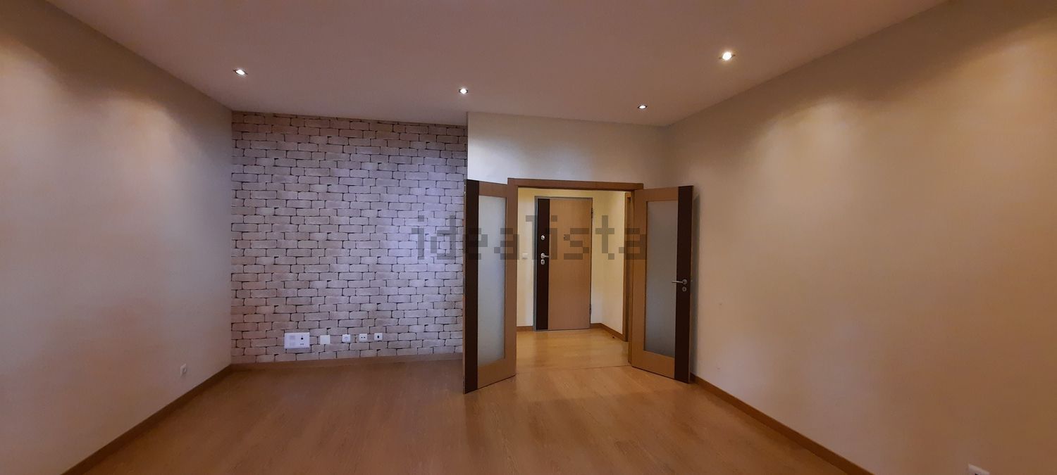 出租公寓 t2在Avenida Descobertas, 71 Lote - 客厅