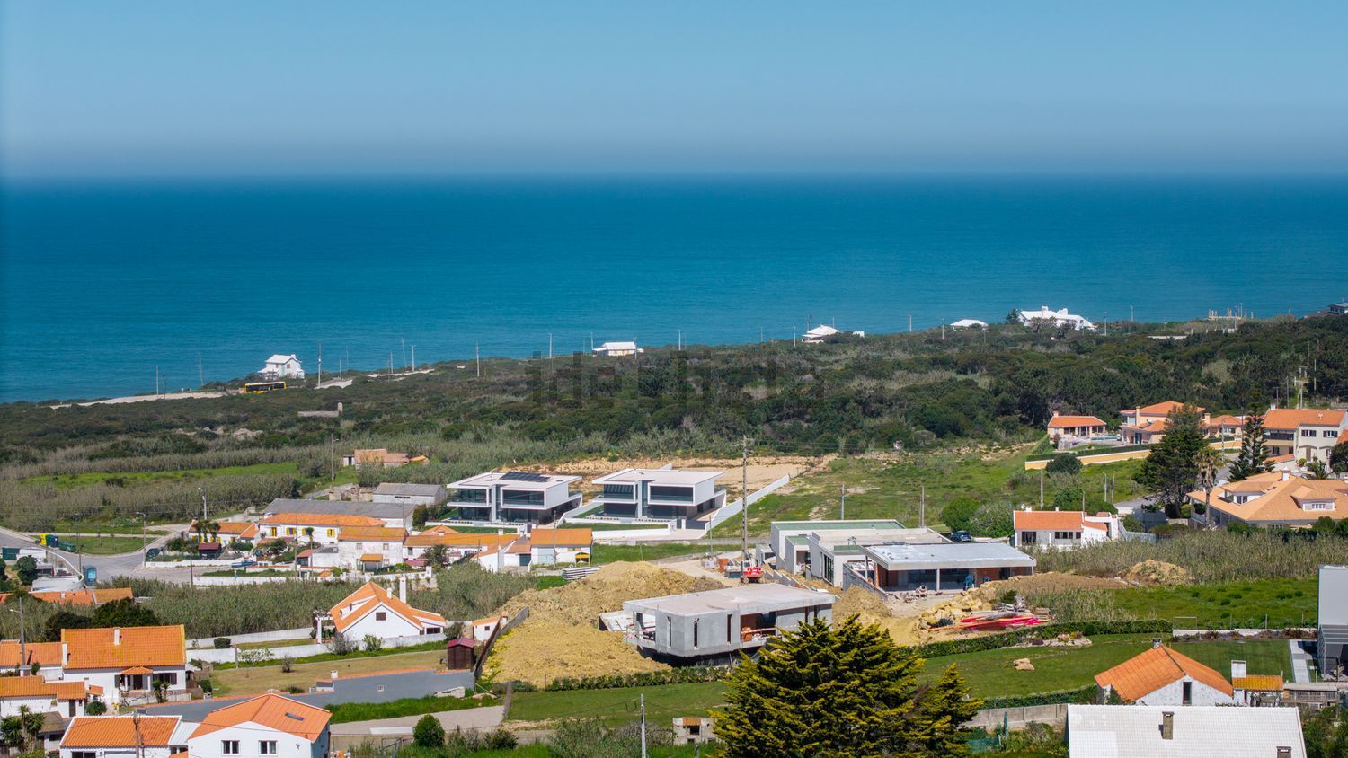 小楼房或独栋别墅出售在Rua Maria Inês Massano - 视线