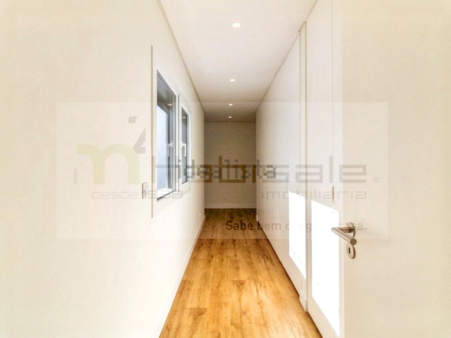 联排别墅出售在Rua Almirante Gago Coutinho, 58 a - 过道