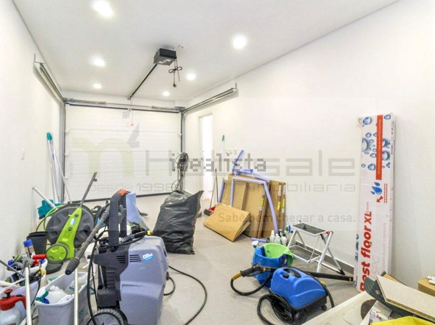 小楼房或独栋别墅出售在Rua Vieira da Silva - 共同区域