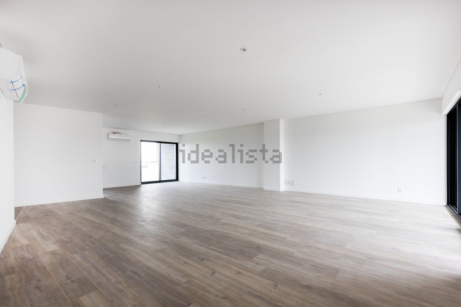 顶层公寓出售在Rua Nicolau Breyner, 9 - 居住