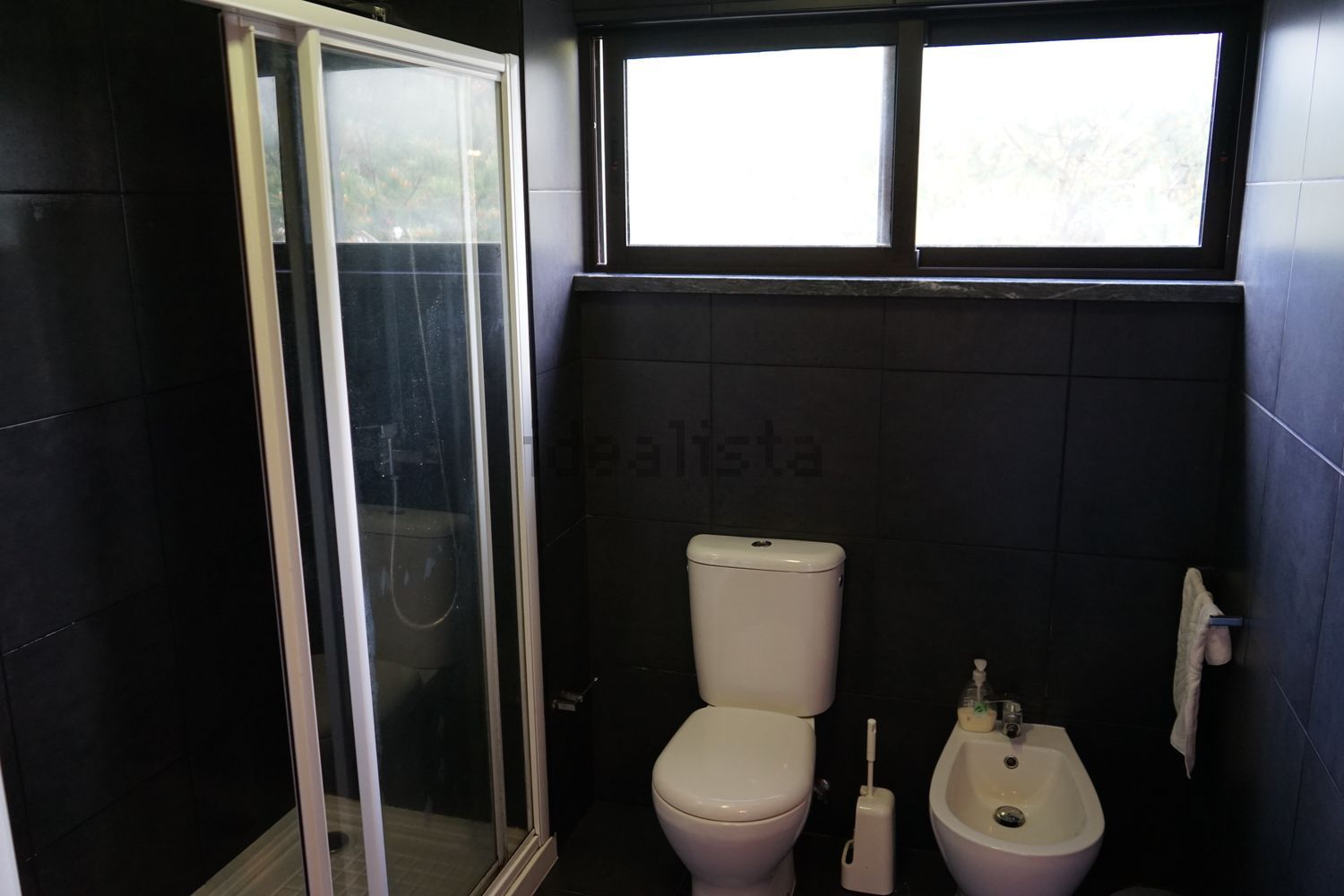 出租公寓 t2在Rua Fernando Pó, 116 - 卫生间