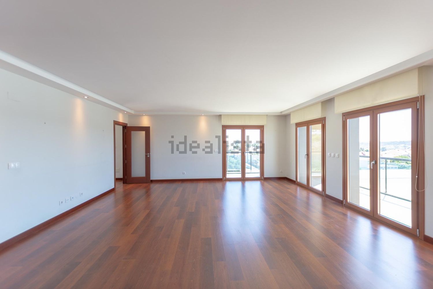 出租公寓 t4在Rua Marechal Gomes da Costa, 3 - 居住