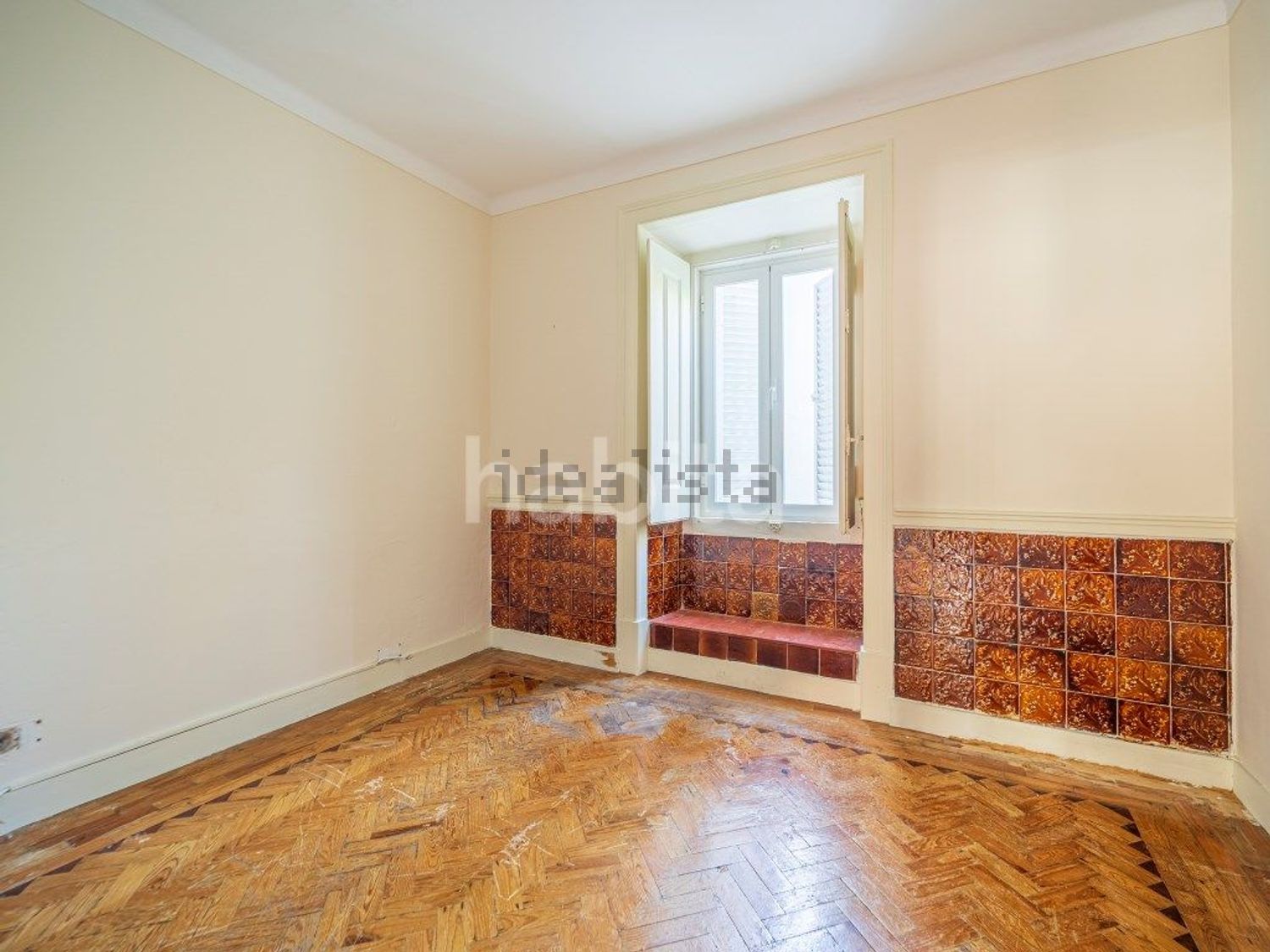 小楼房或独栋别墅出售在Rua Guilherme de Almeida, 9 - 居住