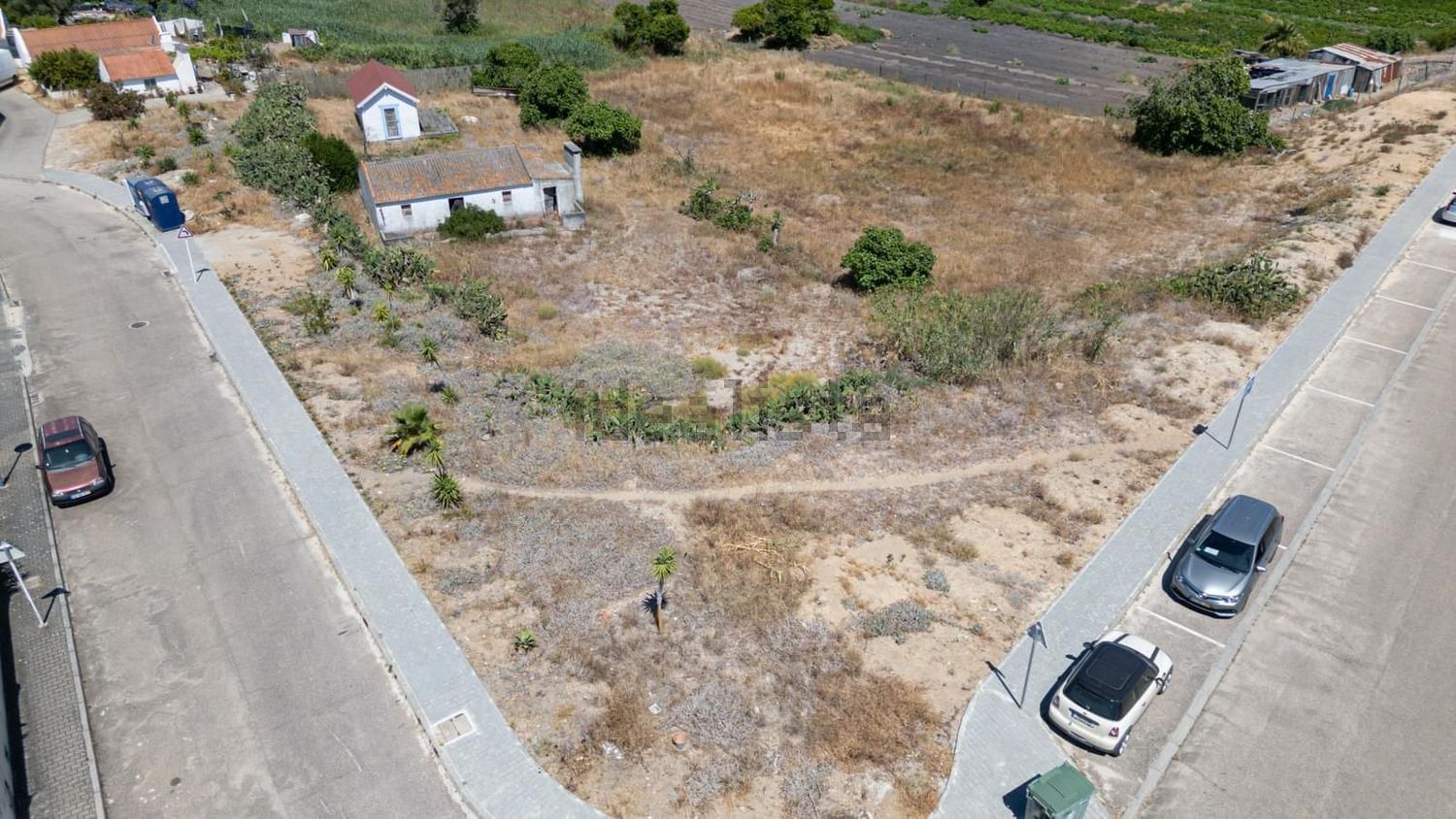 小楼房或独栋别墅出售在Estrada Sem Nome - 照片