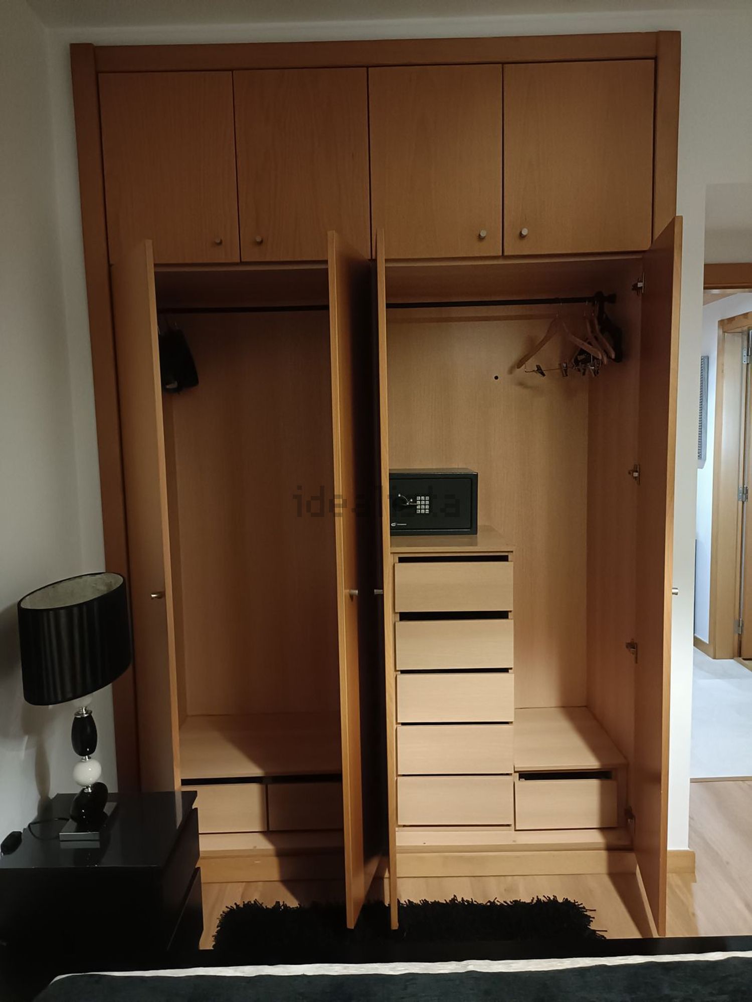 出租公寓 t1在Rua das Galés, 2 - 试衣间