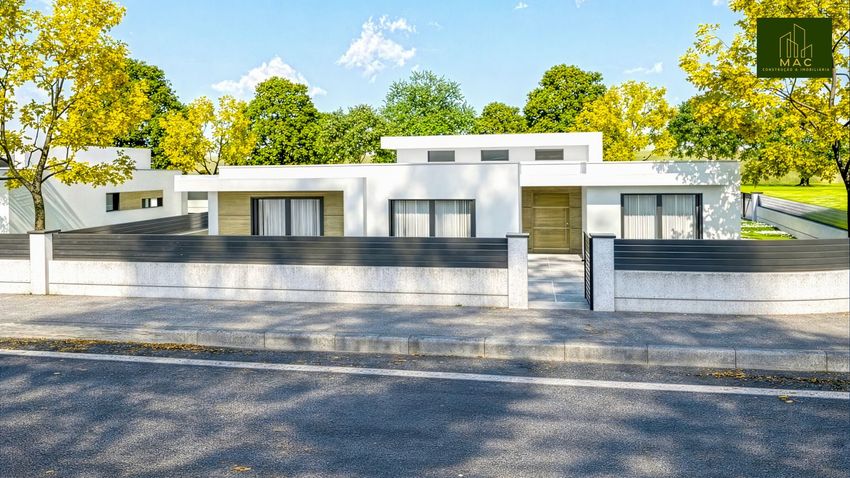 小楼房或独栋别墅出售在Brejos de Azeitão