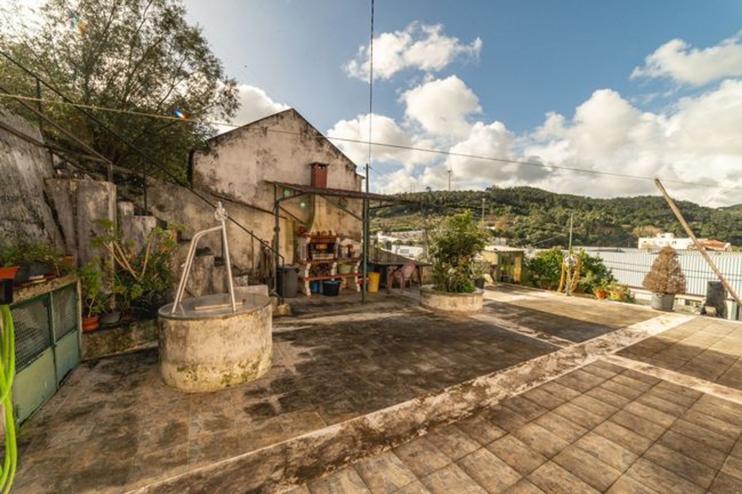 小楼房或独栋别墅出售在Travessa Linhas de Torres - 外立面