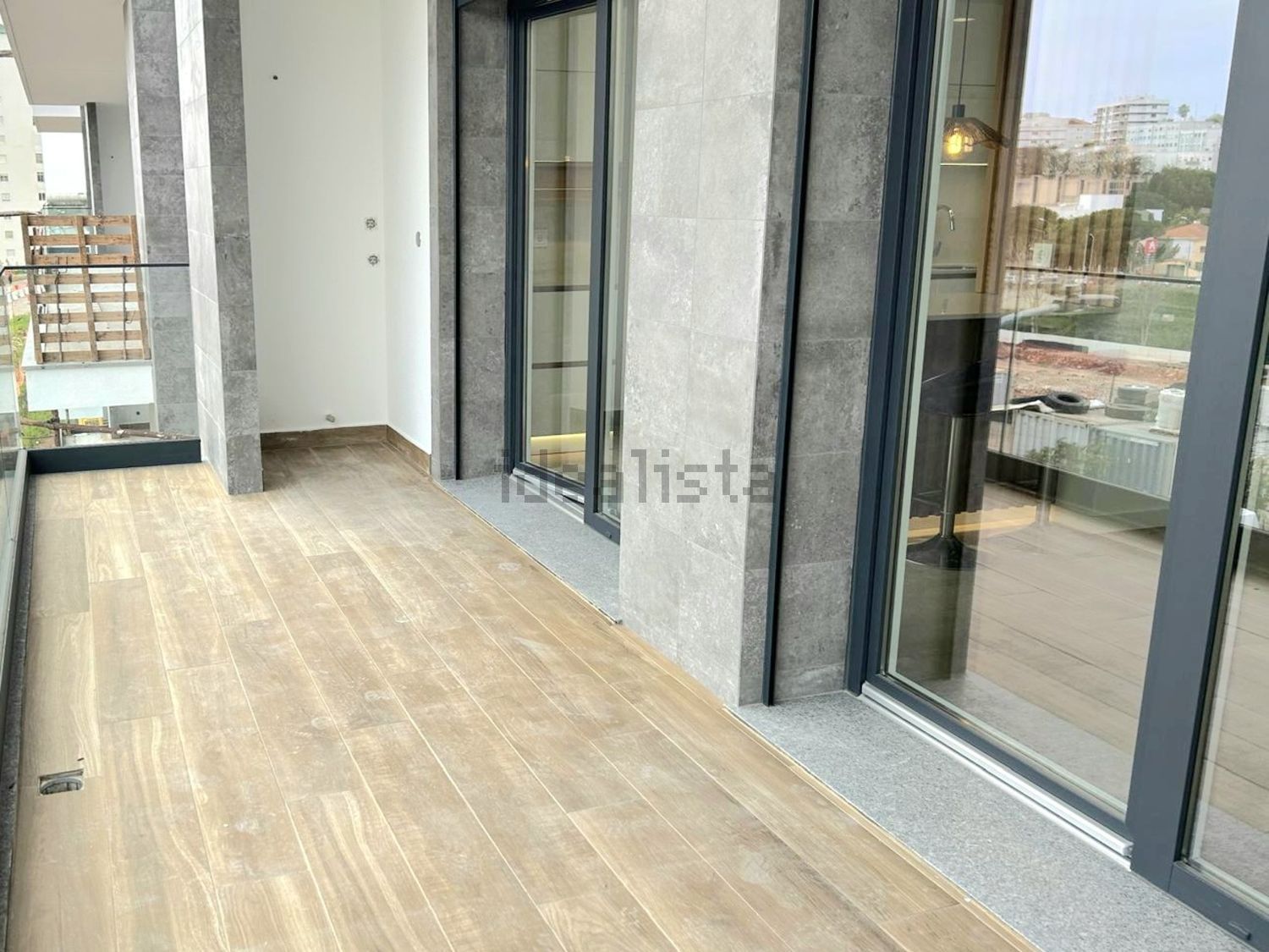 公寓 t3出售在Rua Indiveri Colucci - 露台