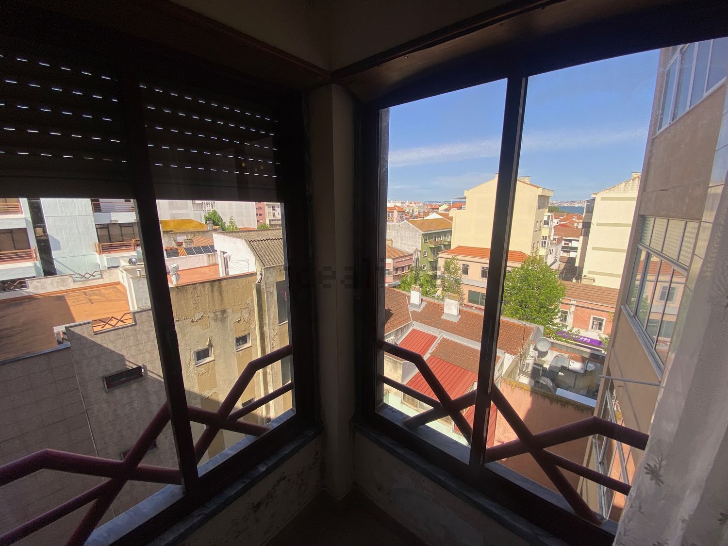 公寓 t2出售在Rua José Elias Garcia - 客厅