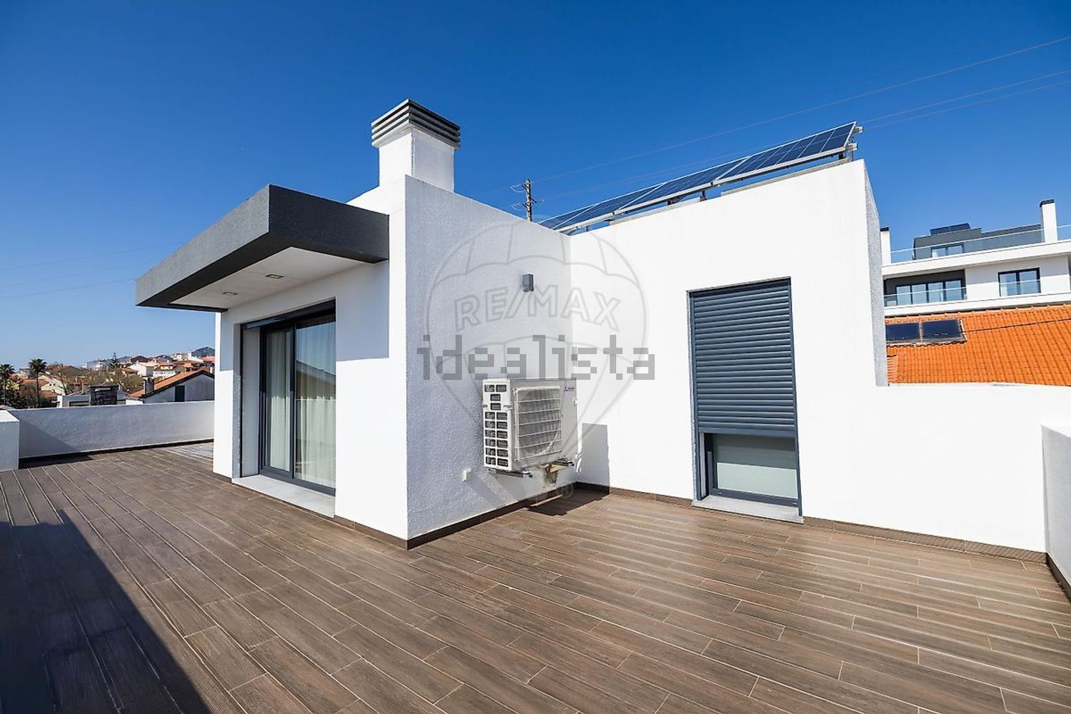 出租小楼房或独栋别墅在Rua Almeida Garrett - 外立面