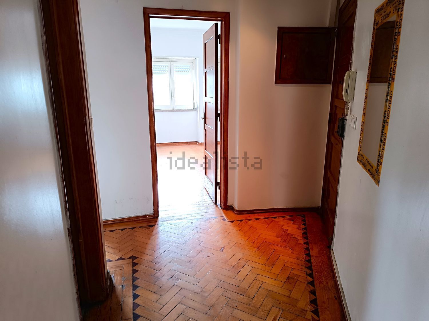 公寓 t2出售在Rua 1º de Maio, 40 - 前厅