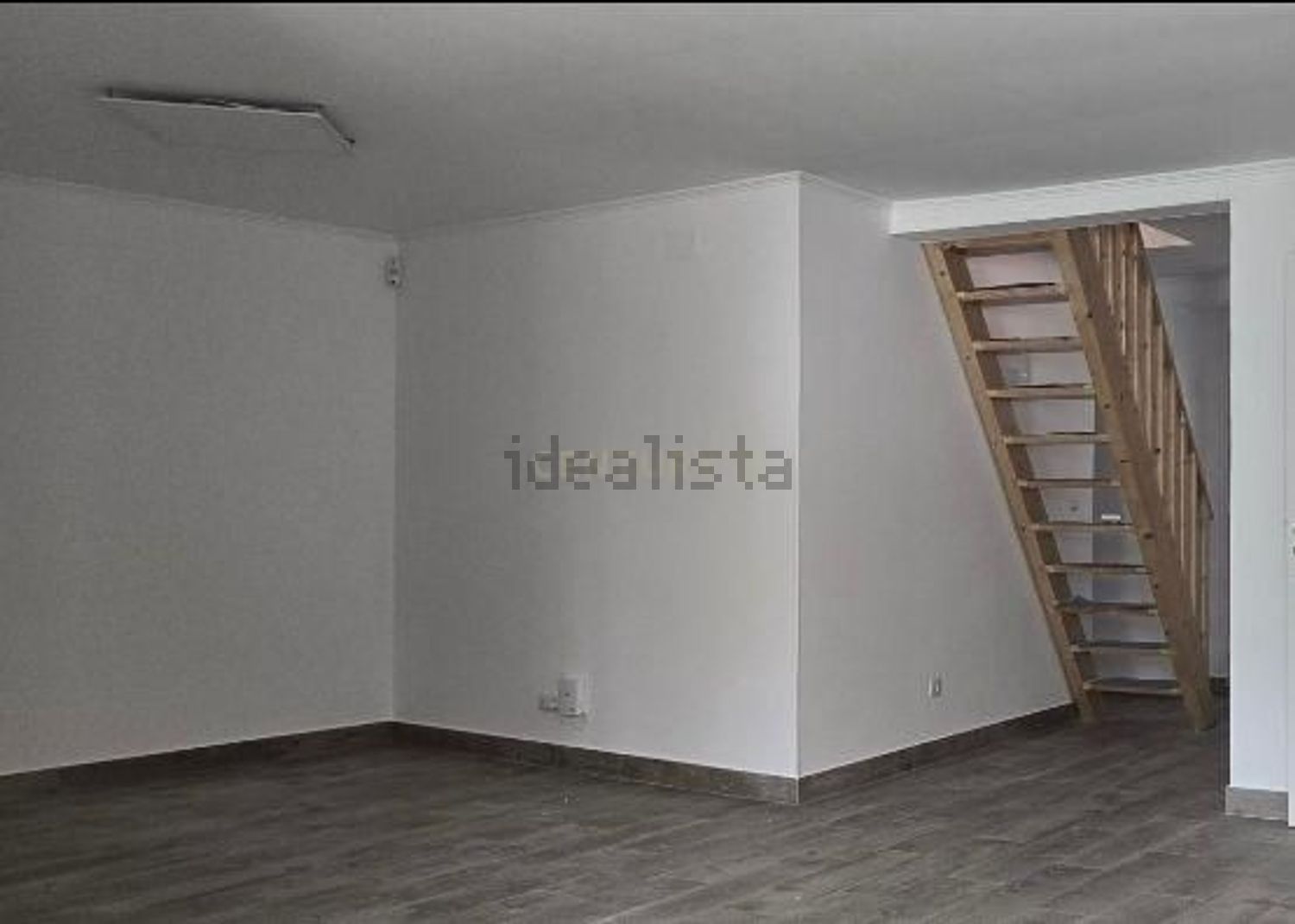 小楼房或独栋别墅出售在Rua José Augusto Braancamp, 27 - 居住