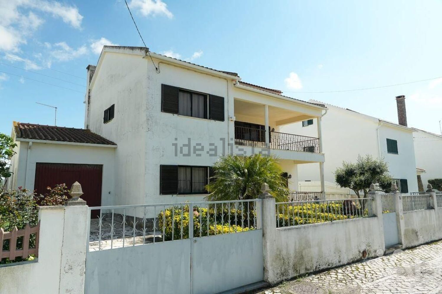 小楼房或独栋别墅出售在Carregado e Cadafais - 外立面