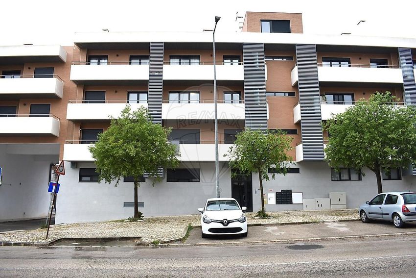 公寓 t2出售在Rua Gago Coutinho e Sacadura Cabral