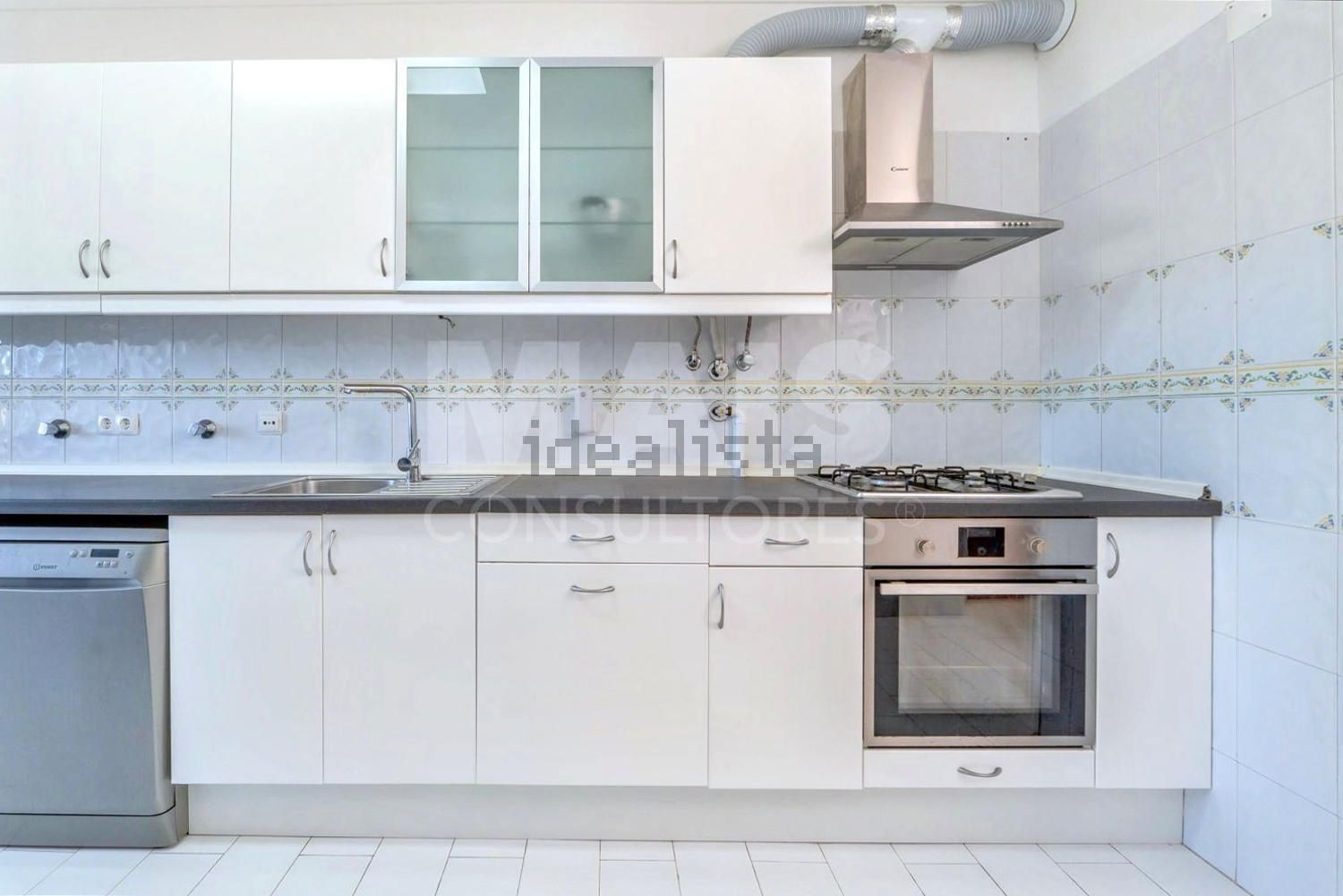 公寓 t2出售在Rua Abel Salazar - 厨房