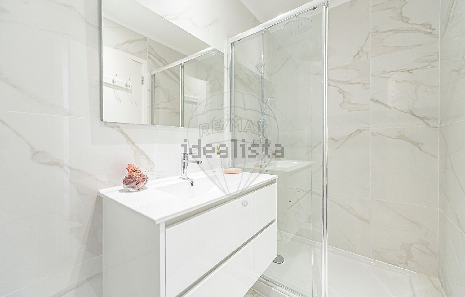 出租公寓 t2在Rua Álvaro Benamor - 卫生间