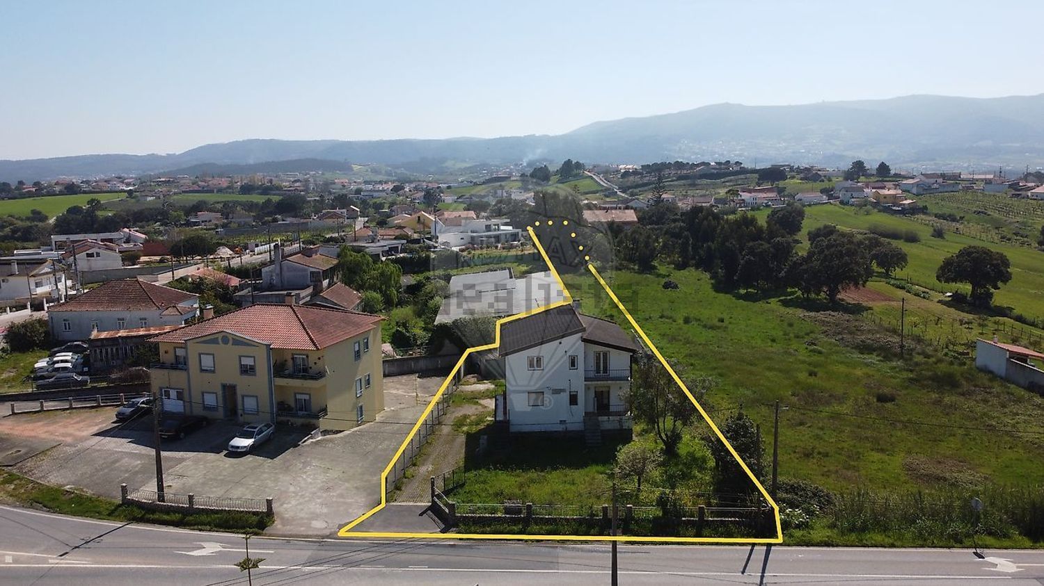 小楼房或独栋别墅出售在Lamas e Cercal - 视线