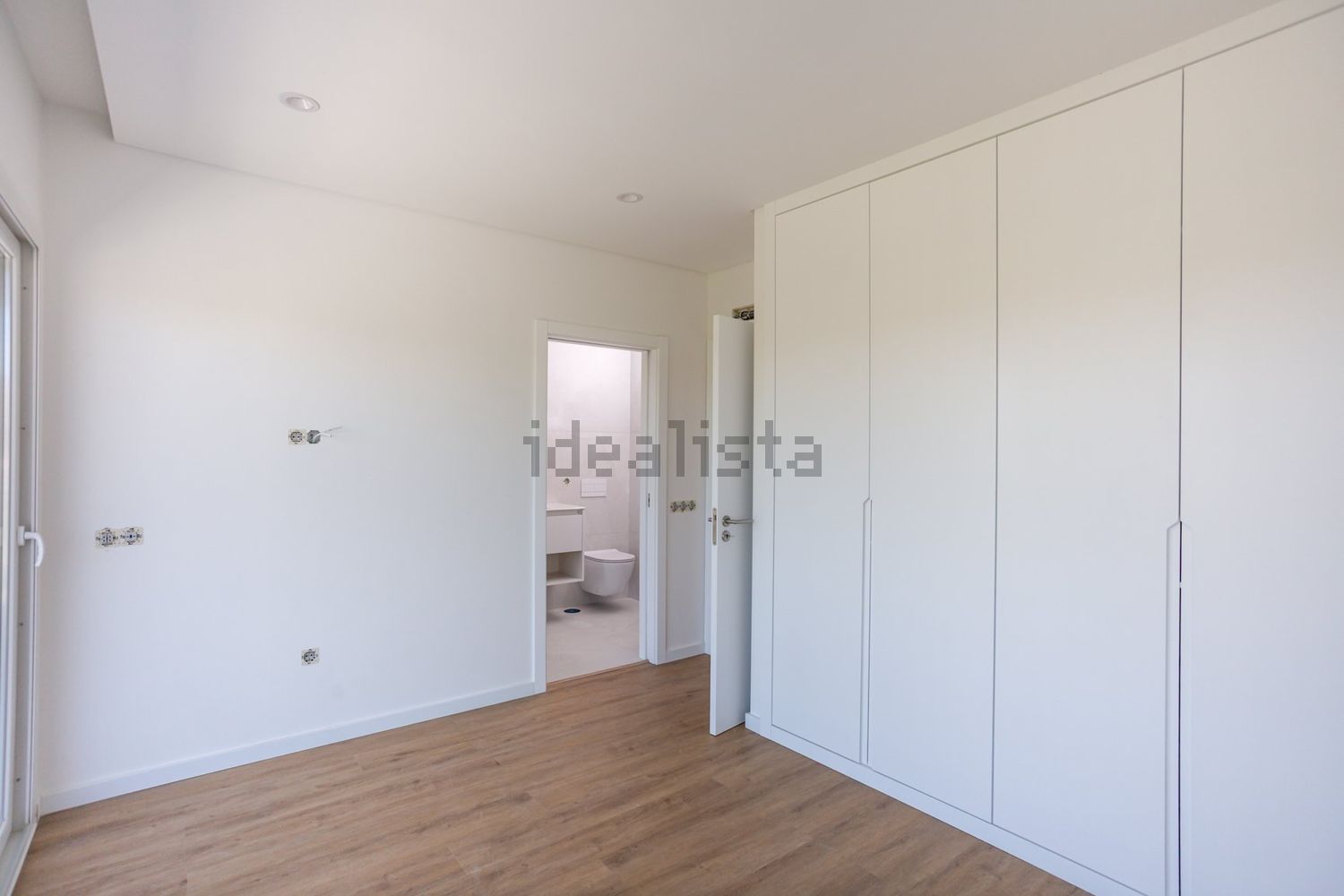 双拼别墅出售在Avenida Raul Brandão - 卧室