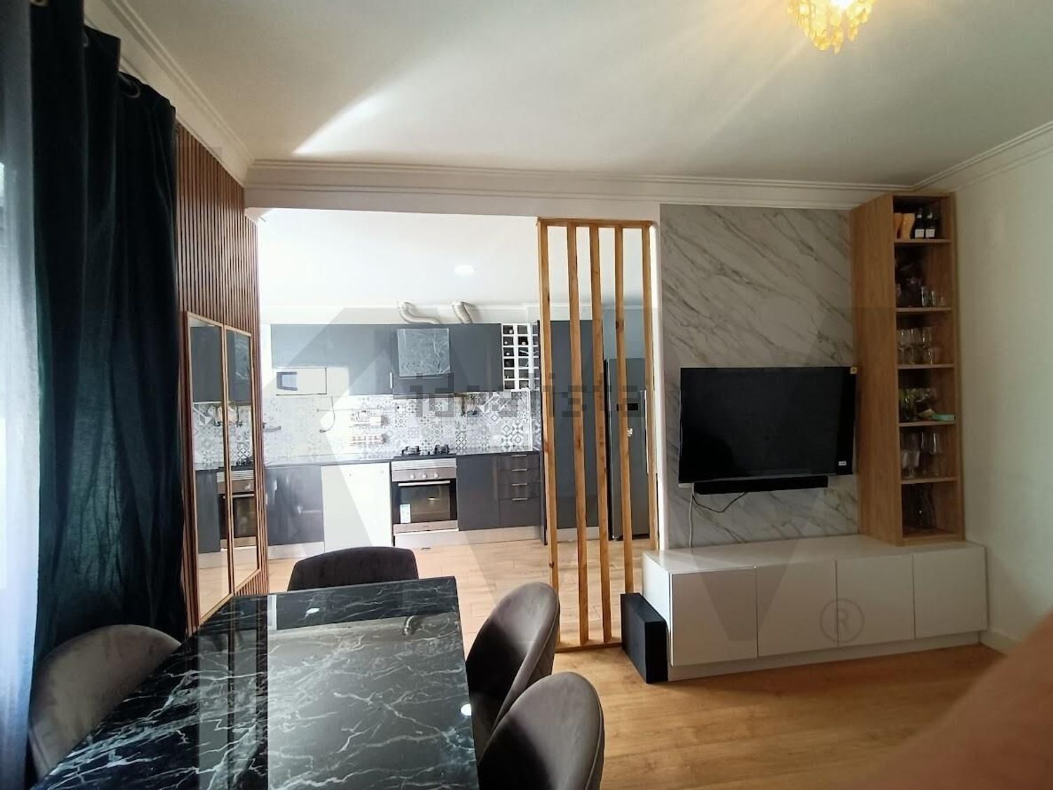 公寓 t2出售在Rua Azevedo Coutinho s/n - 客厅