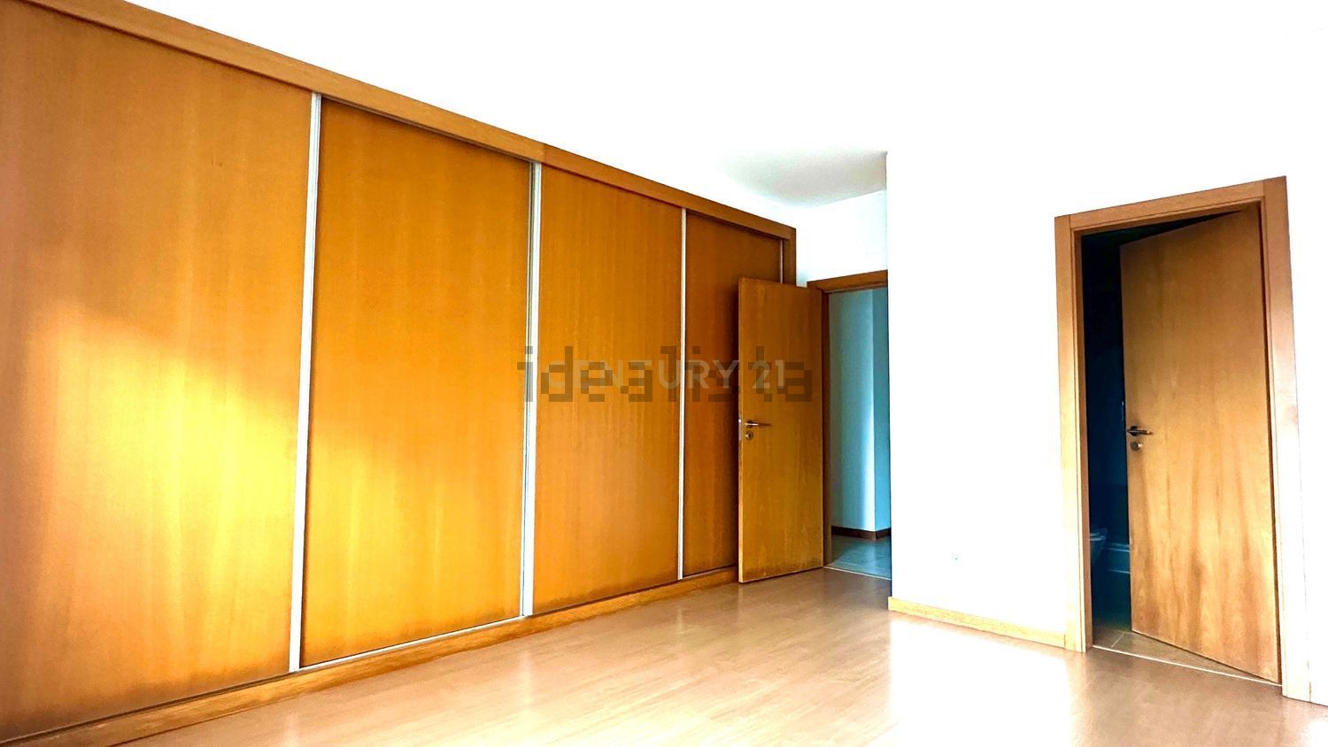 公寓 t4出售在Avenida Natália Correia - 居住