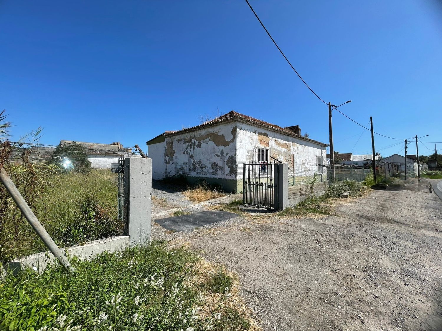 小楼房或独栋别墅出售在Palhais e Coina - 外立面