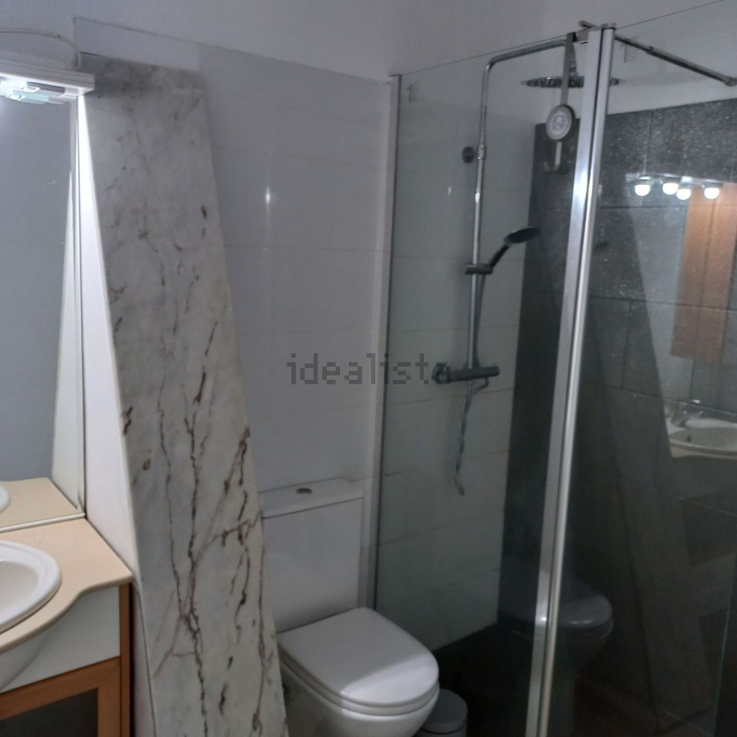 出租房间在Rua b, 47 - 卫生间