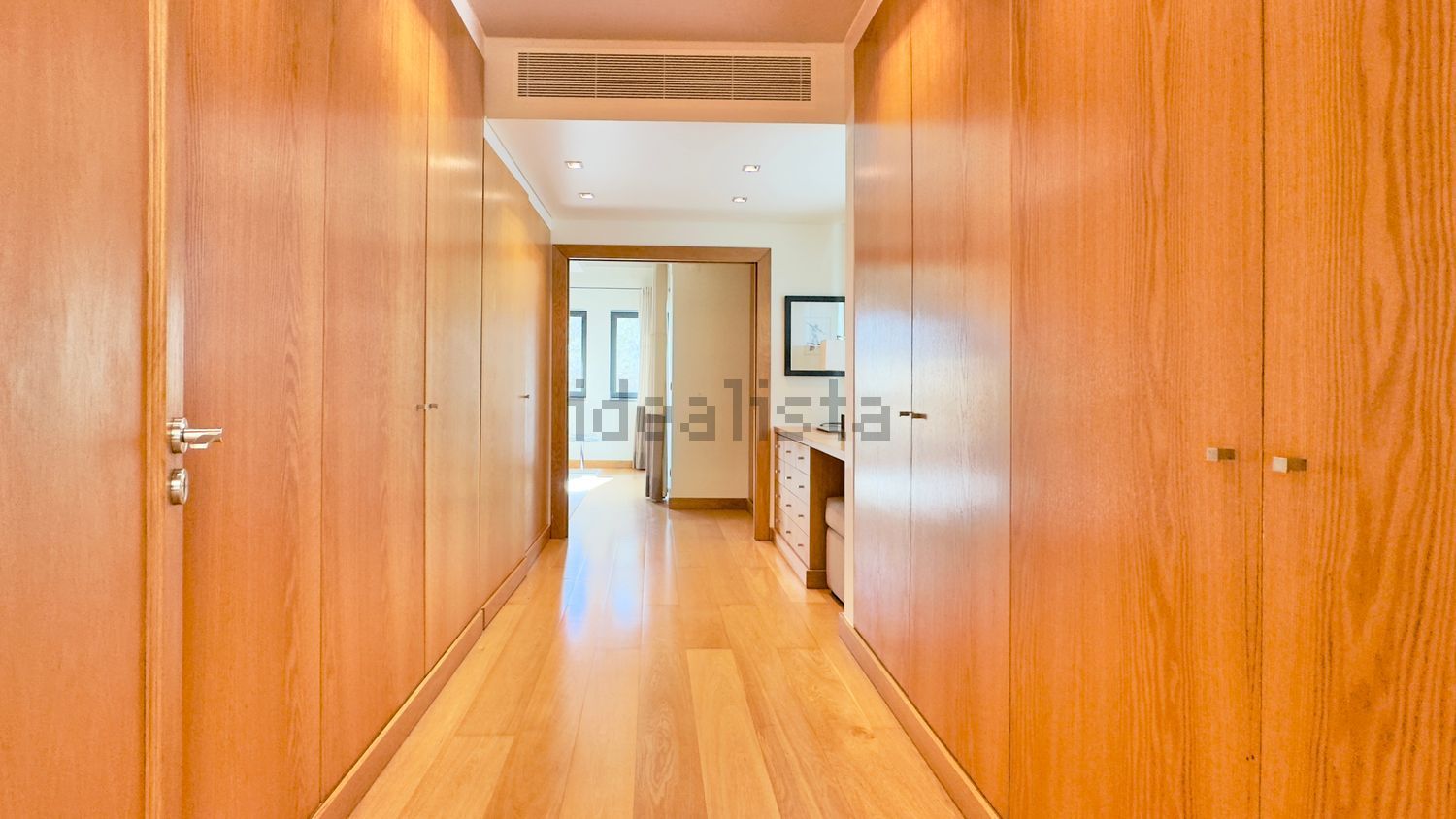 小楼房或独栋别墅出售在Rua B1 da Quinta dos Alcoutins, 10 - 过道