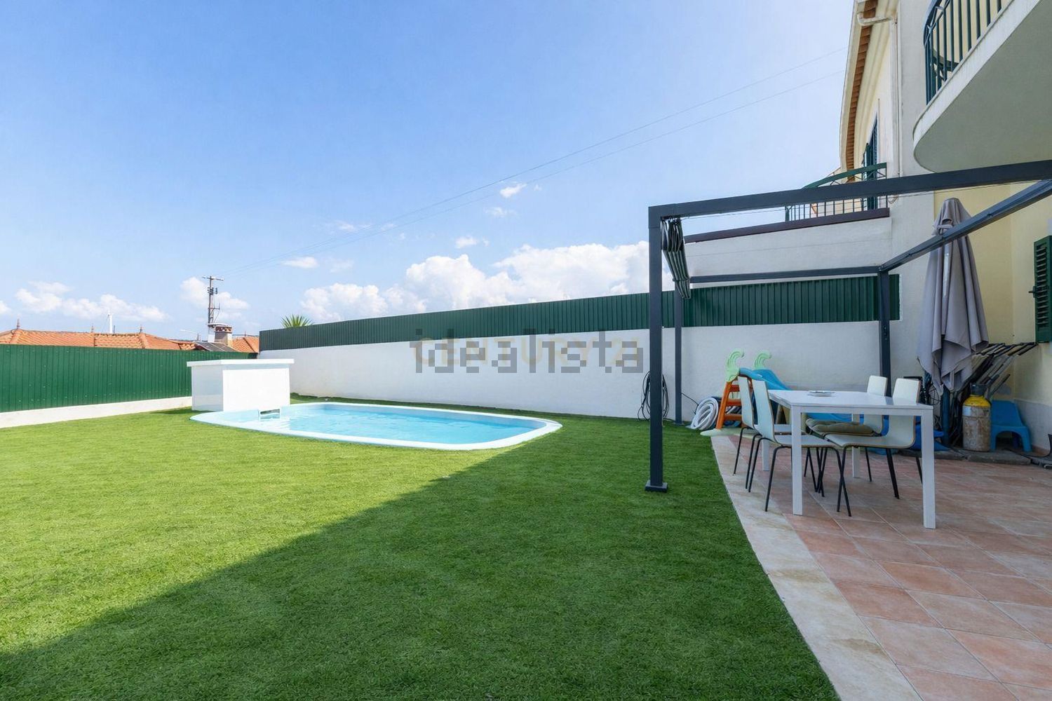 联排别墅出售在Rua do Mar à Vista s/n - 游泳池