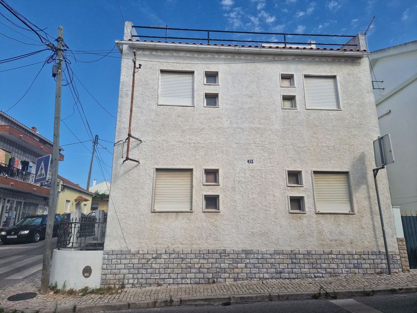 小楼房或独栋别墅出售在Rua da Graça