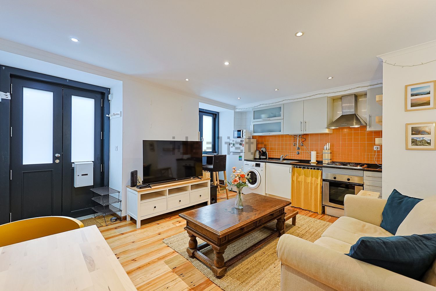 出租公寓 t2在Rua dos Remédios - 客厅