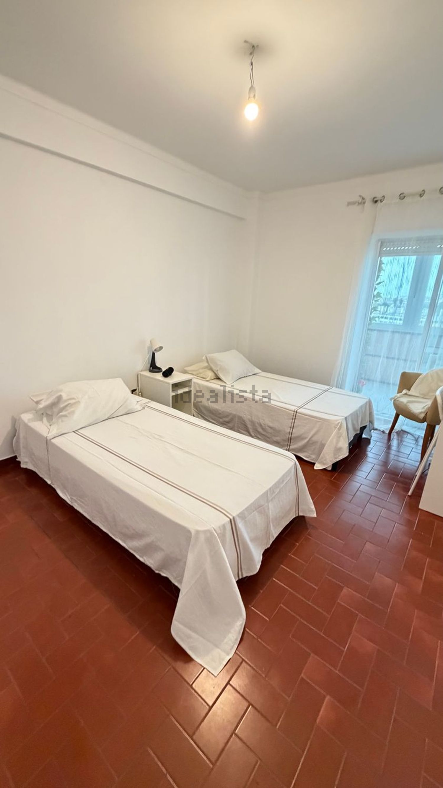 出租房间在Rua Peixinho Júnior, 9 - 卧室