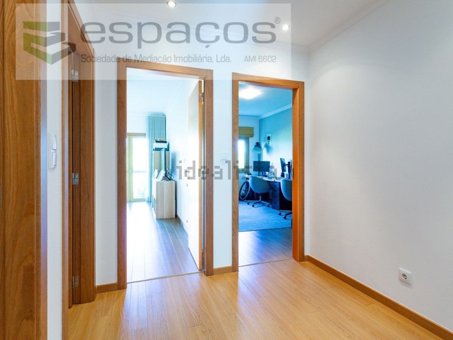 公寓 t4出售在Santa Iria de Azoia - São João da Talha - Bobadela - 前厅