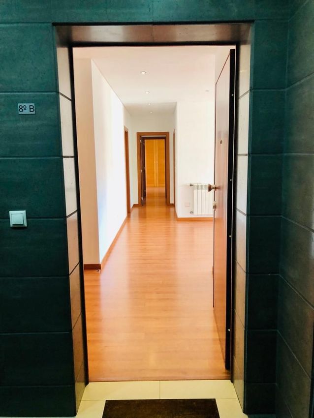 出租公寓 t2在Avenida Miguel Torga, 24