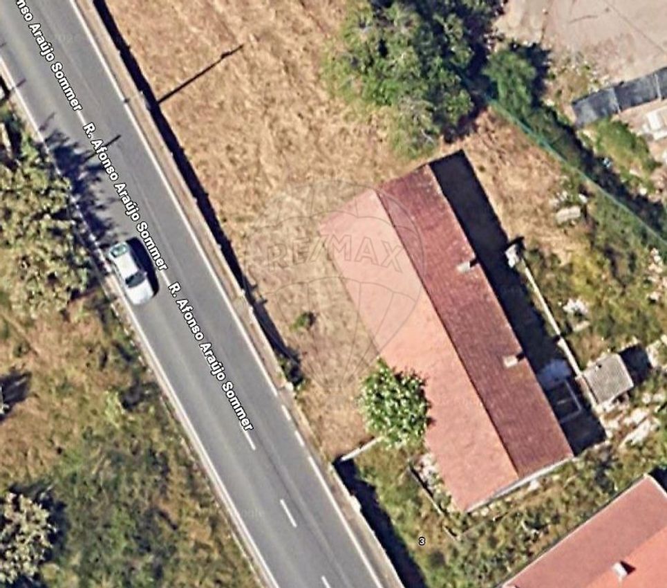 小楼房或独栋别墅出售在Travessa das Oliveiras