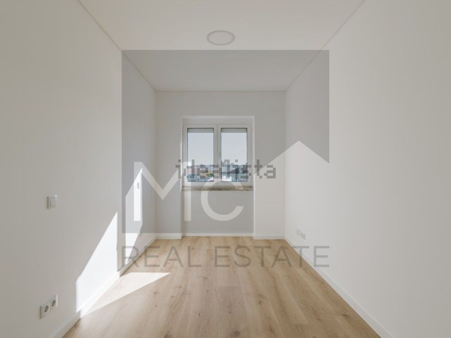 出租公寓 t2在Avenida General Roçadas, 70 C - 卧室