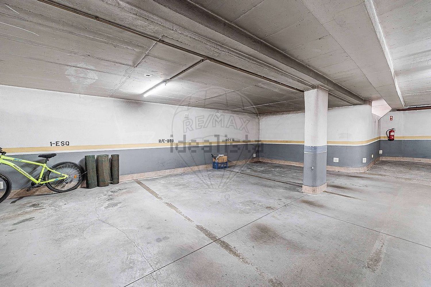 公寓 t2出售N116 - 停车位