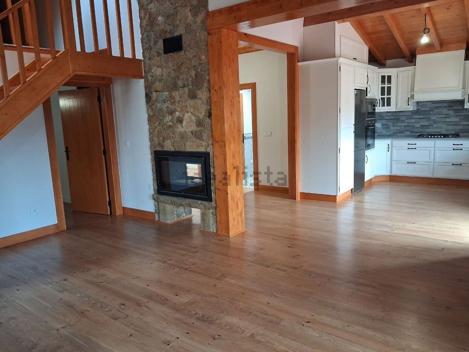 小楼房或独栋别墅出售在São Bartolomeu dos Galegos e Moledo - 客厅