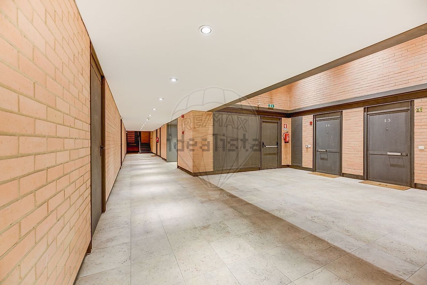 公寓 t1出售在Rua Santos-O-Velho - 过道