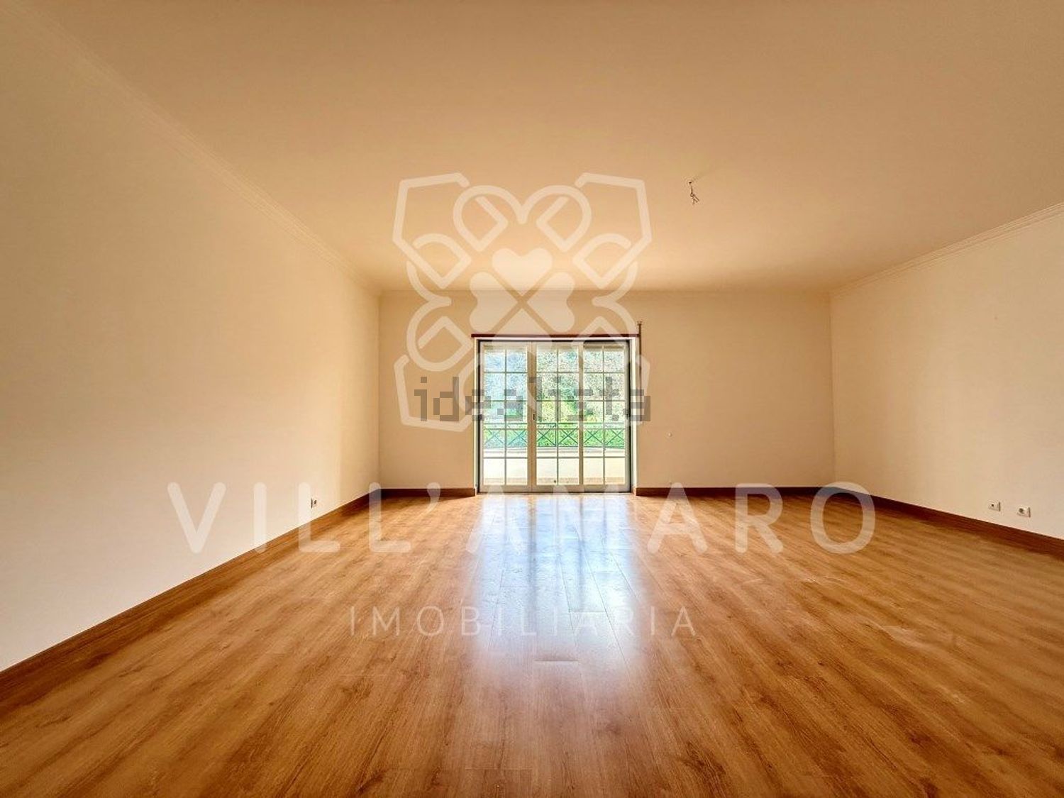 公寓 t2出售在Rua dos Bombeiros Voluntários - 客厅