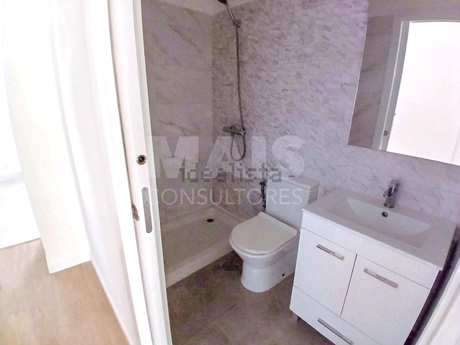 出租公寓 t2在Centro de Laranjeiro - 卫生间