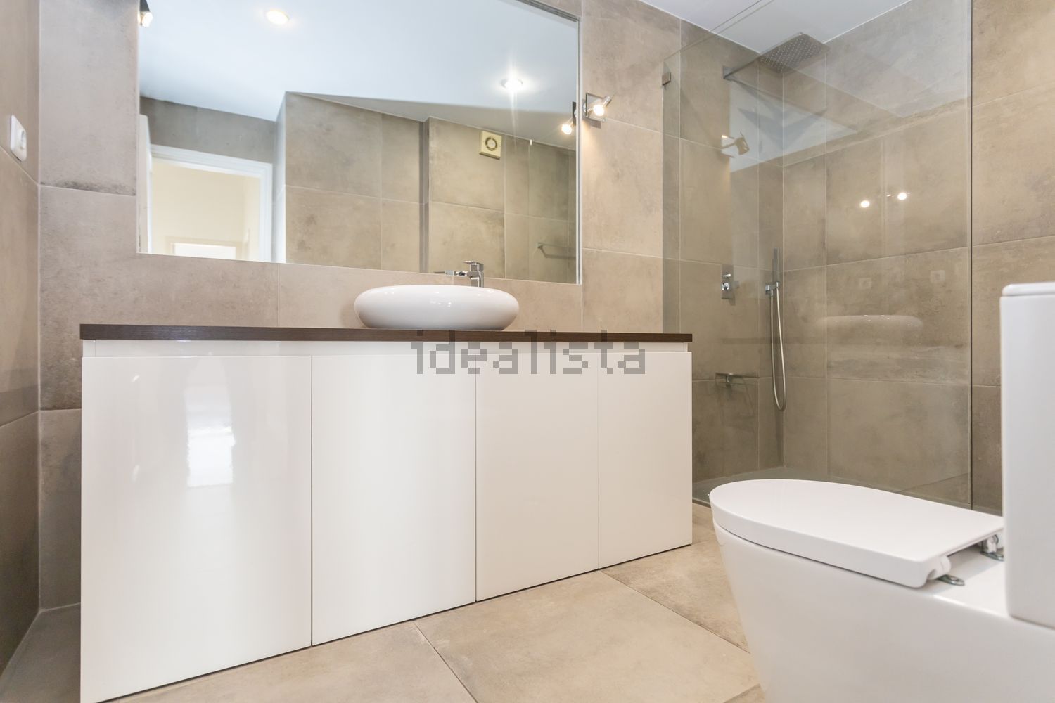 出租顶层公寓在Rua Padre Américo - 卫生间