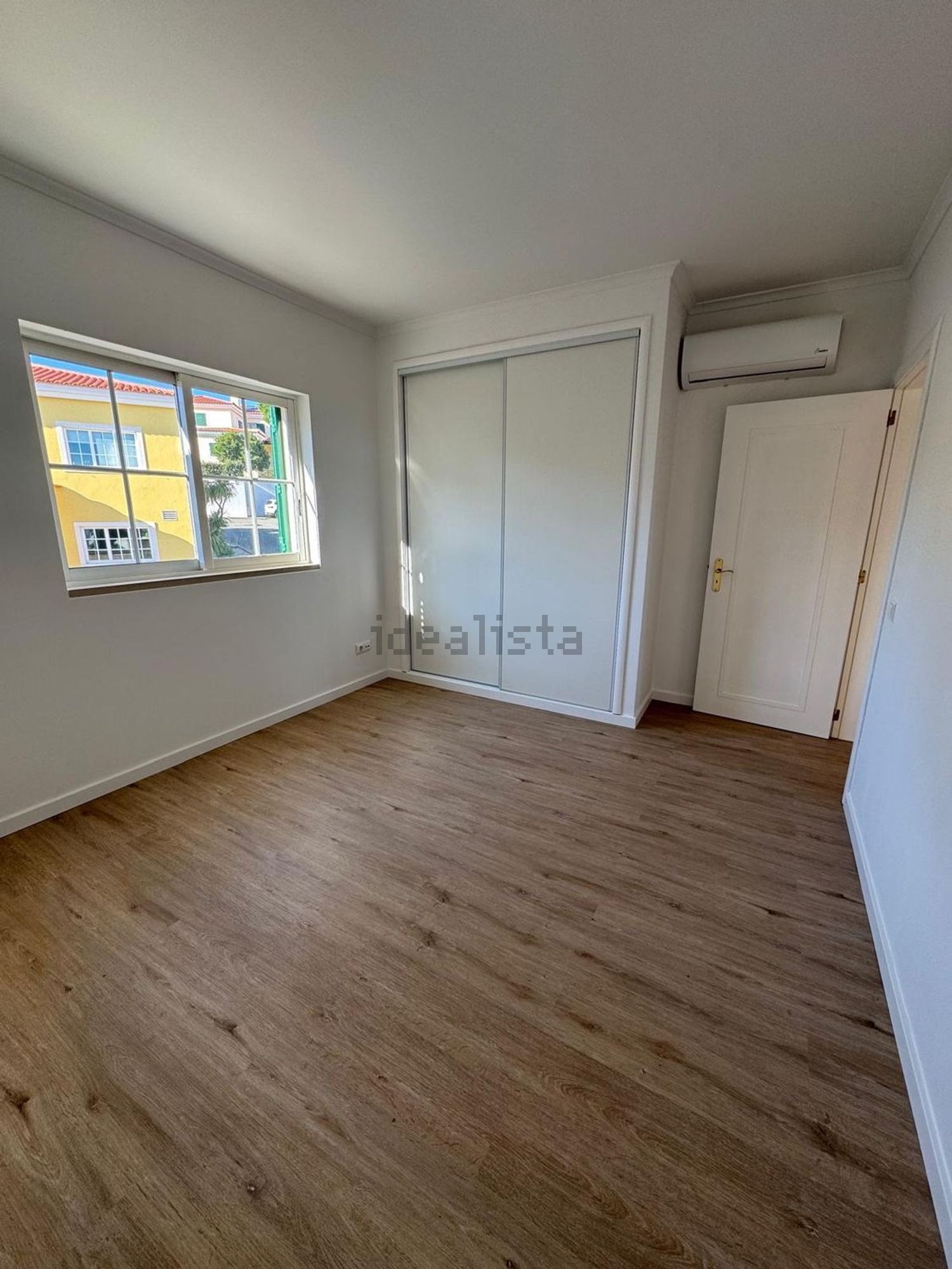 出租公寓 t1在Rua Almada Negreiros, 14 - 卧室