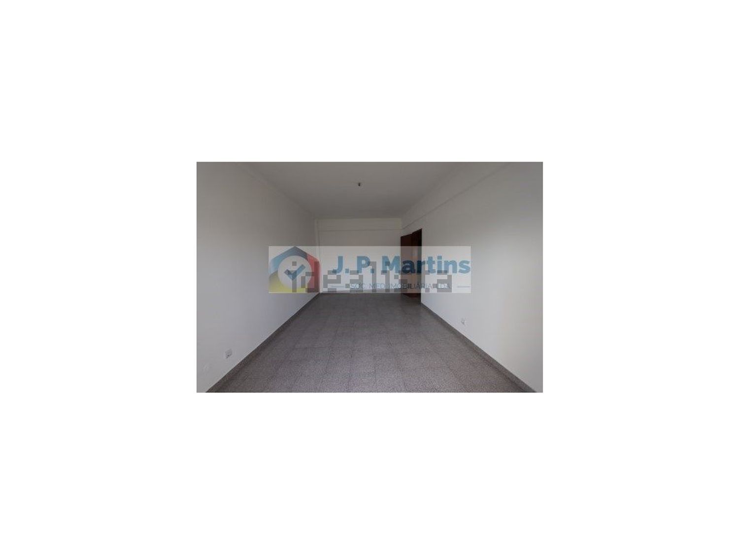 公寓 t3出售在Avenida 1º de Maio, 97 - 居住