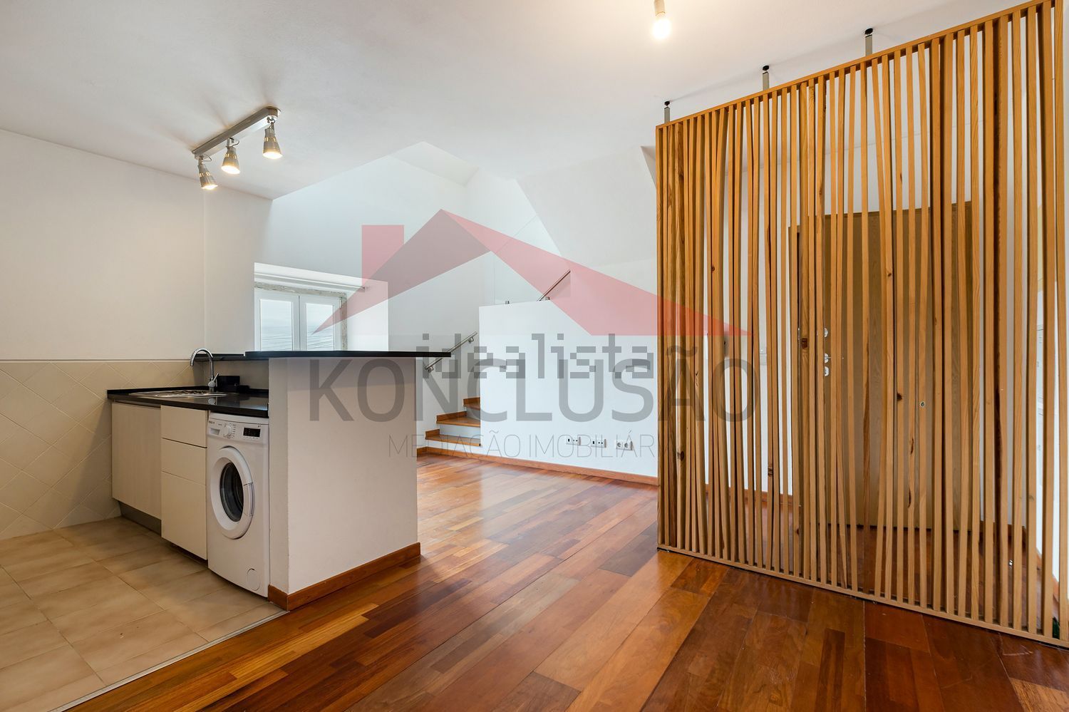 出租复式公寓在Bairro dos Mojões - 厨房