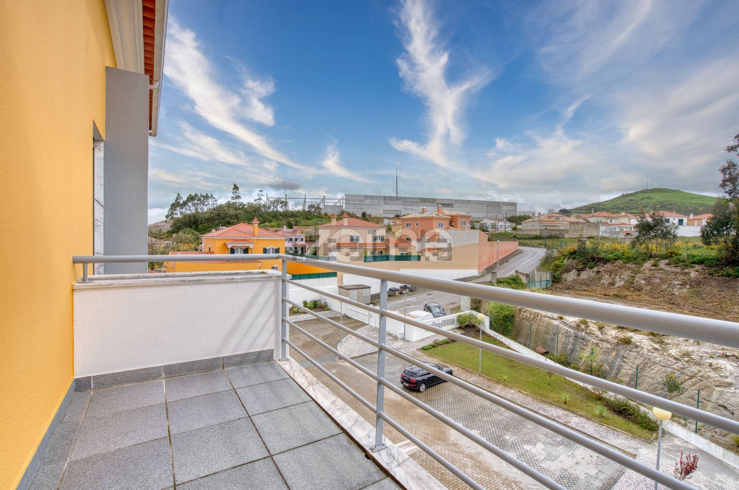 复式公寓出售在Rua dos Eucaliptos, 2 - 门廊