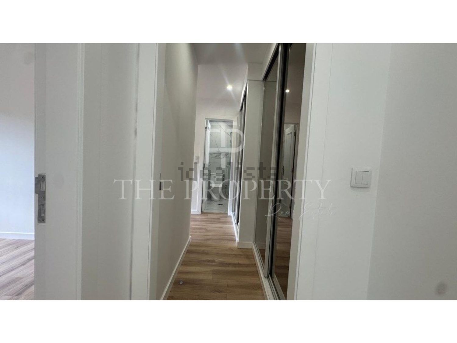 公寓 t3出售在Avenida Arsenal do Alfeite - 过道