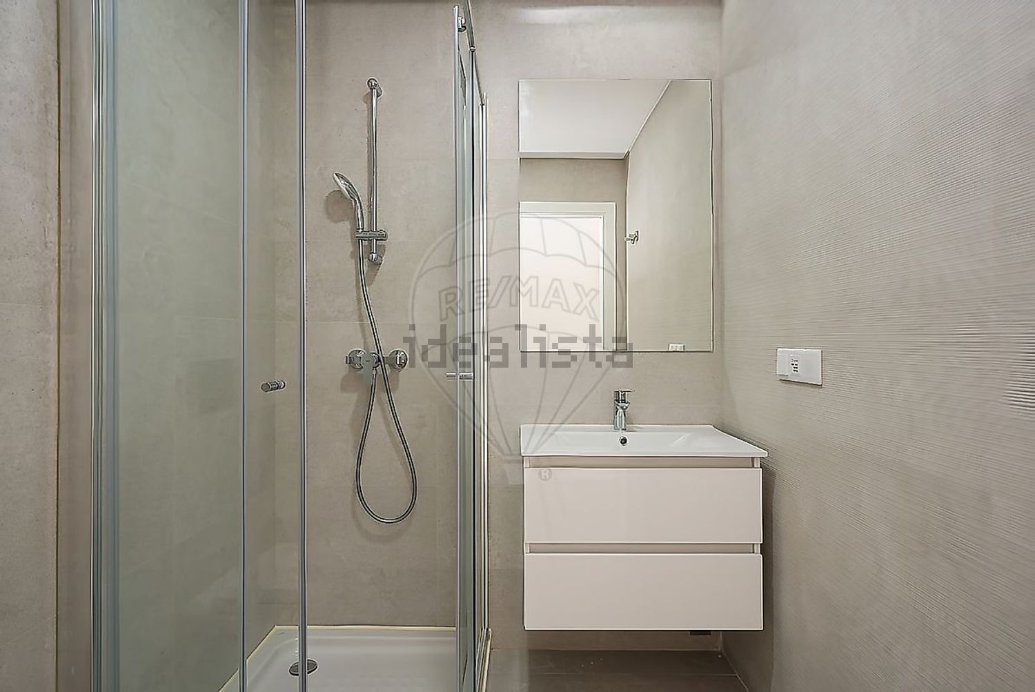 出租公寓 t2在Rua Maria Matos - 卫生间